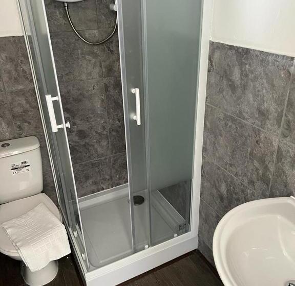 اتاق عادی, Crofton House