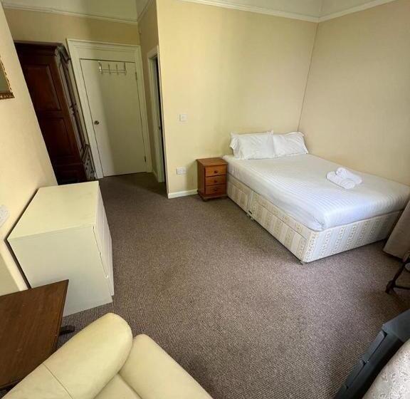 اتاق عادی, Crofton House