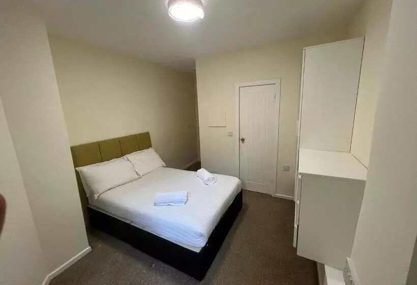 Camera Economy, Crofton House
