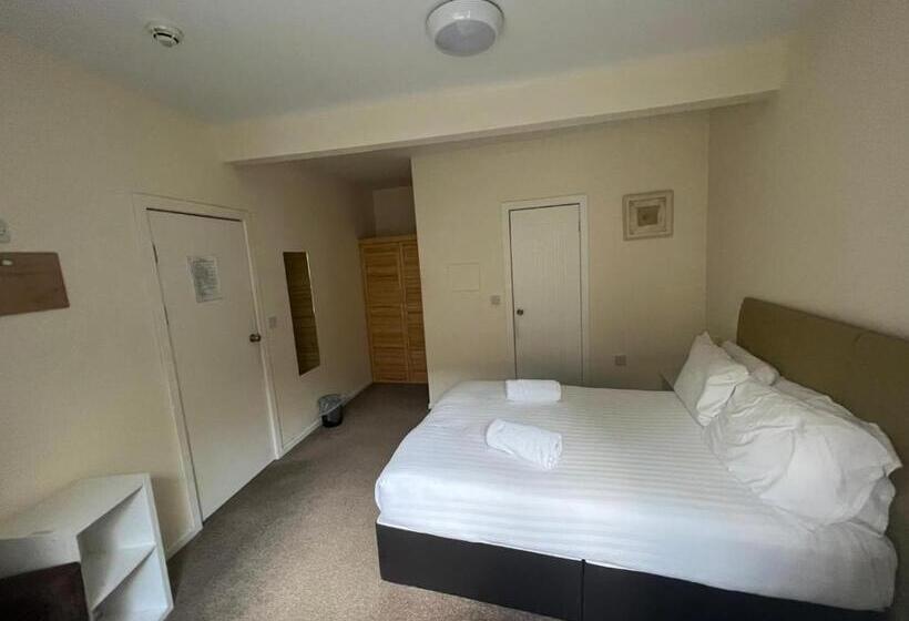 اتاق اکونومی, Crofton House