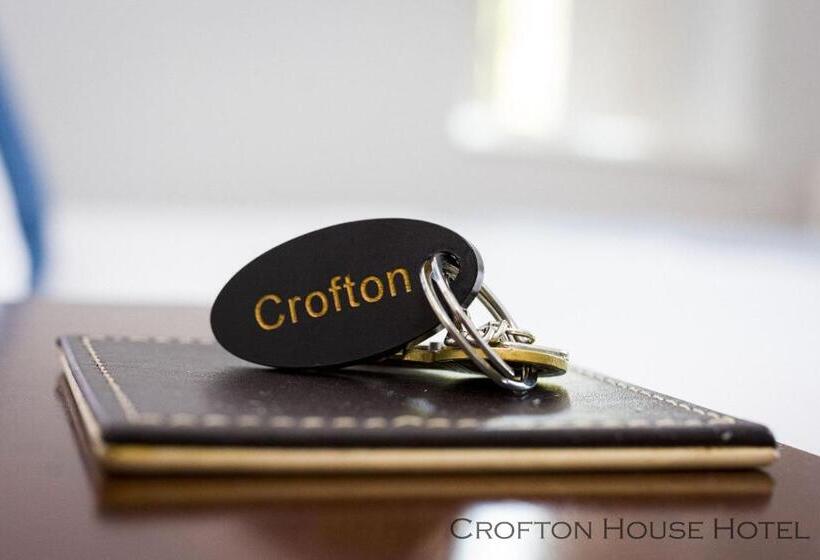 Люкс, Crofton House