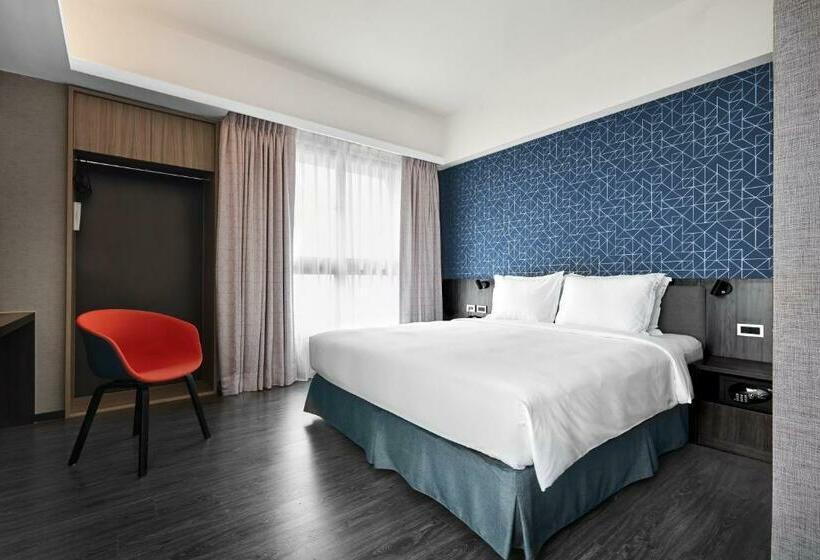 חדר סטנדרט עם מיטת קינג, Holiday Inn Express Kaohsiung Love River, An Ihg