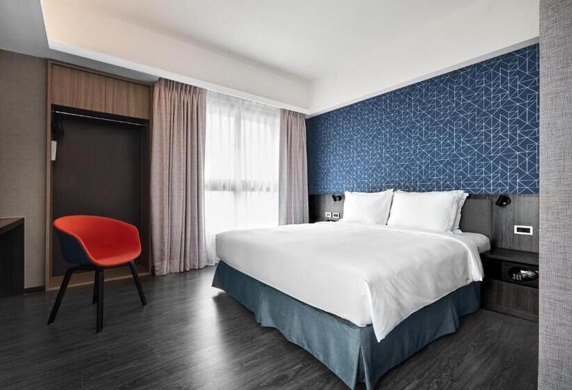 اتاق استاندارد با تخت بزرگ, Holiday Inn Express Kaohsiung Love River, An Ihg