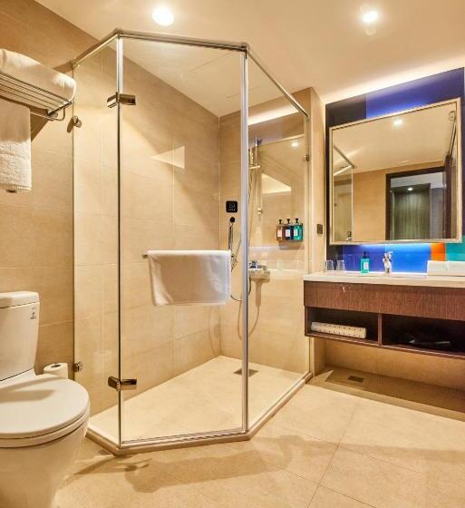 חדר סטנדרט, Holiday Inn Express Kaohsiung Love River, An Ihg