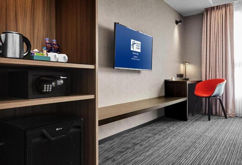 חדר סטנדרט מותאם לאדם עם מוגבלויות, Holiday Inn Express Kaohsiung Love River, An Ihg