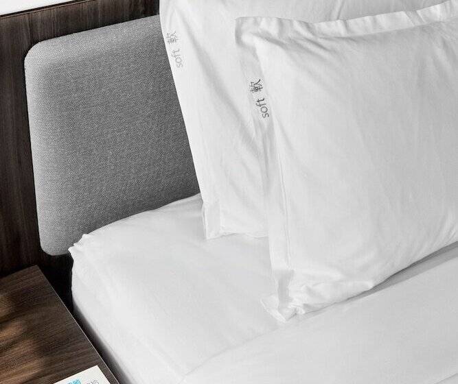 اتاق استاندارد برای معلولان, Holiday Inn Express Kaohsiung Love River, An Ihg