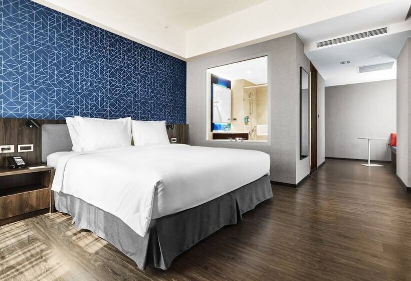 חדר סטנדרט, Holiday Inn Express Kaohsiung Love River, An Ihg