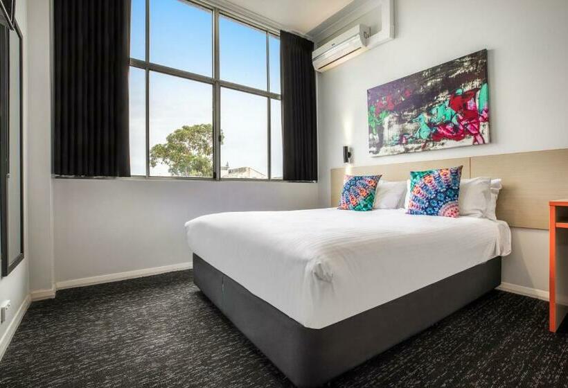 חדר סטודיו סטנדרד, Nightcap At Ashley