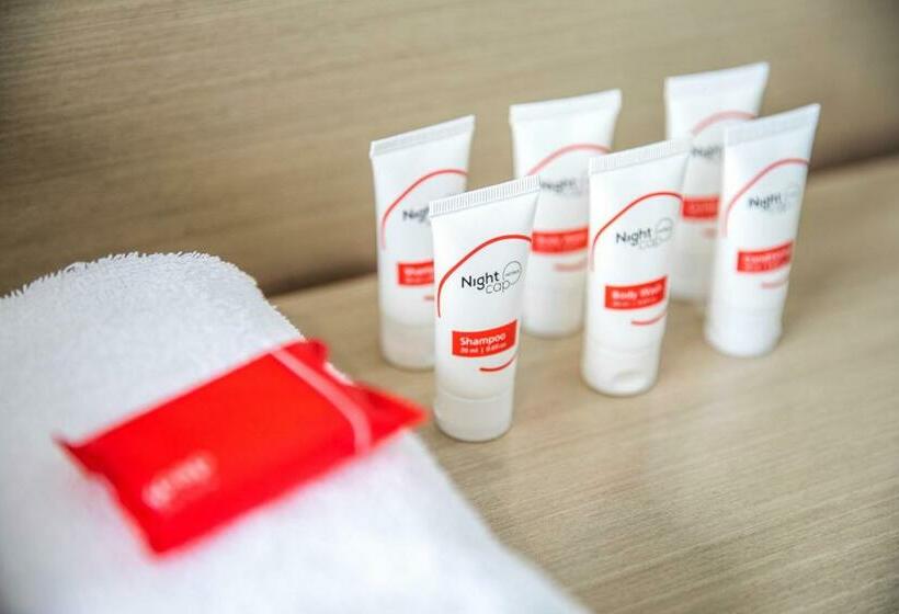 חדר סטודיו סטנדרד, Nightcap At Ashley