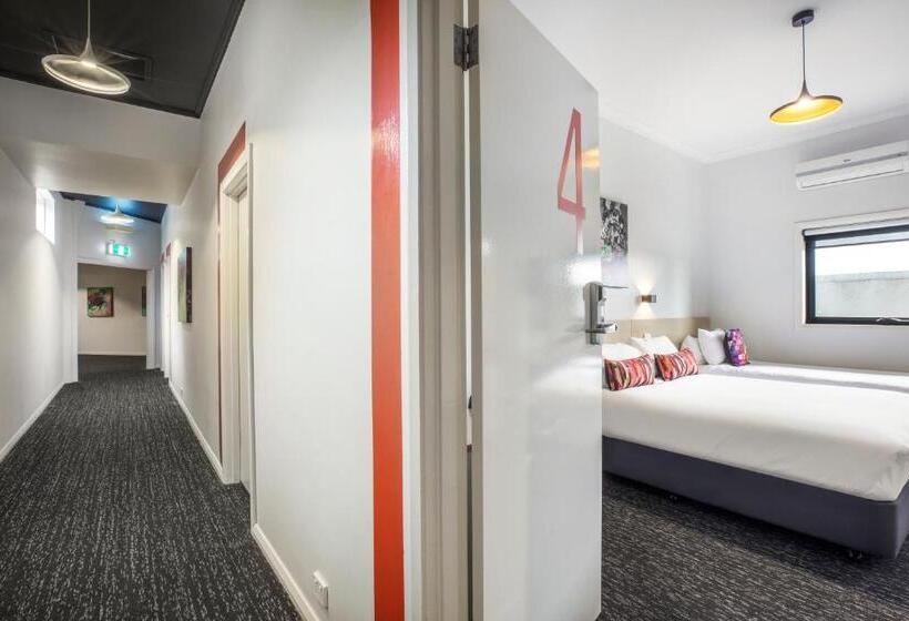 חדר סטודיו סטנדרד, Nightcap At Ashley