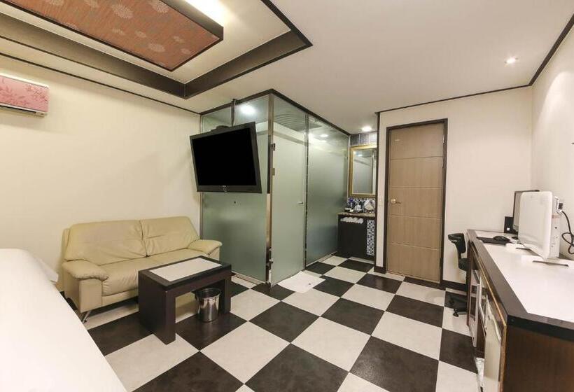 スタンダードルーム, Sugar