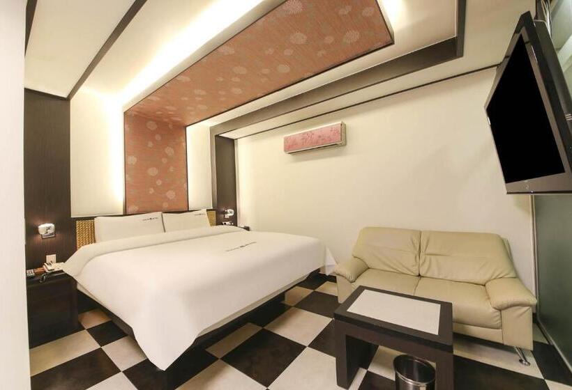 スタンダードルーム, Sugar