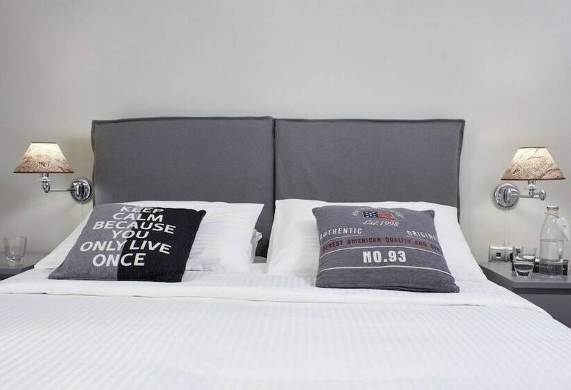 스탠다드 룸 측면 바다 전망, The Gardens Gallery