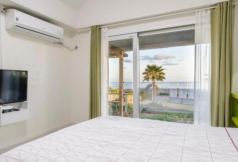 2 Bedroom House, Jeju Turning Point Pension