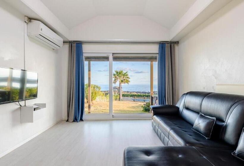 2 Bedroom House, Jeju Turning Point Pension