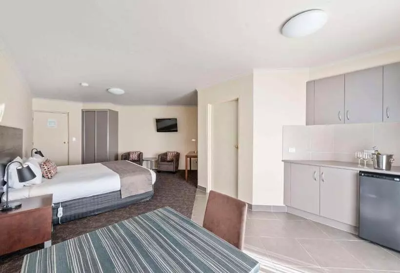 キングサイズベッドのスタンダードルーム, Comfort Inn Clubarham