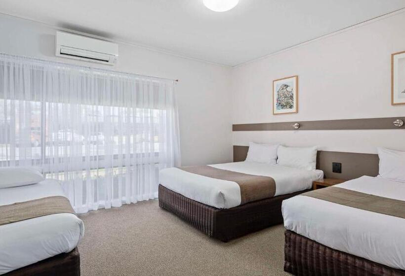 חדר משפחתי, Comfort Inn Clubarham