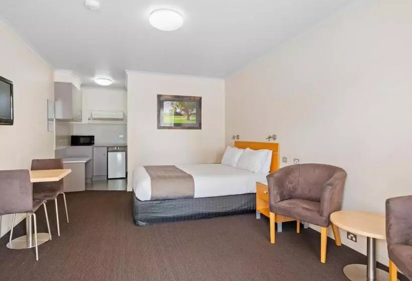 身障者適用クイーンサイズベッドルーム, Comfort Inn Clubarham