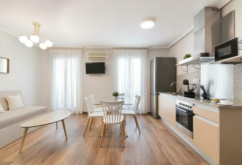 آپارتمان 1 خوابه, Roisa Centro