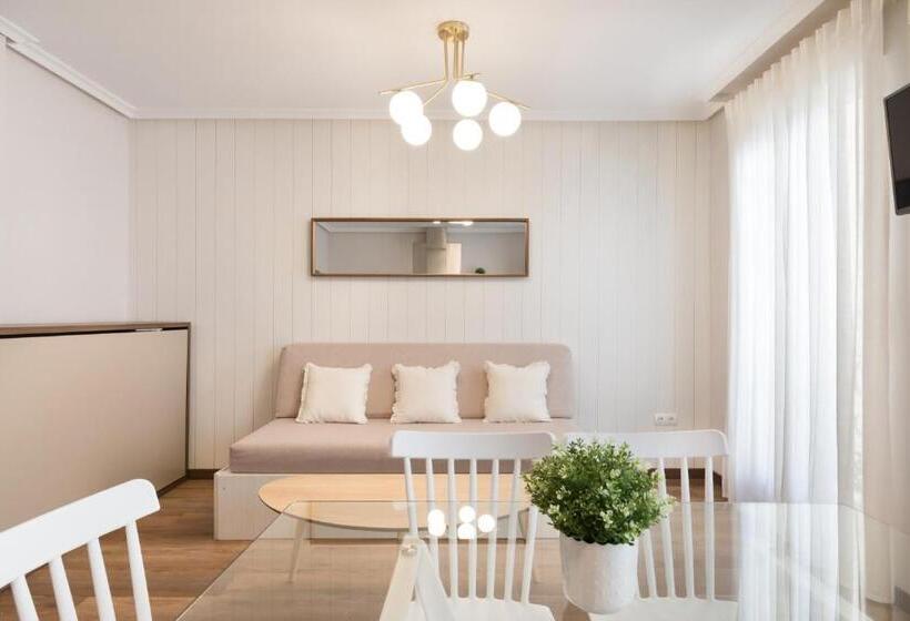 آپارتمان 1 خوابه, Roisa Centro