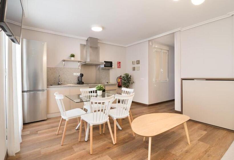 آپارتمان 1 خوابه, Roisa Centro