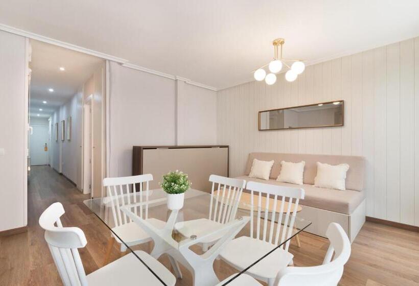 آپارتمان 1 خوابه, Roisa Centro