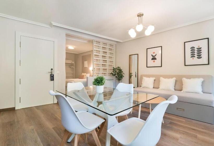 استودیو استاندارد با بالکن, Roisa Centro