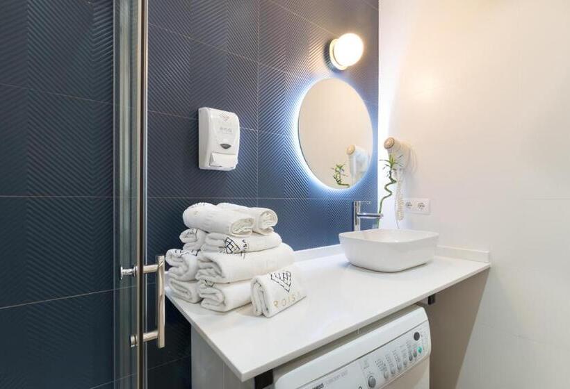 آپارتمان 1 خوابه با بالکن, Roisa Centro