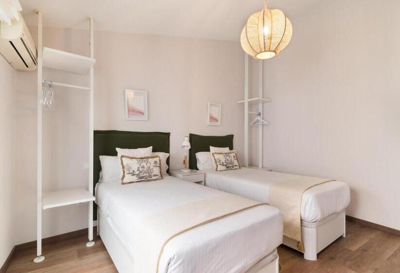 آپارتمان 1 خوابه با تراس, Roisa Centro