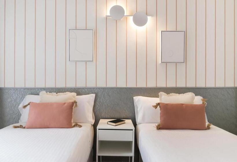 5 Bedroom Apartment, Roisa Centro