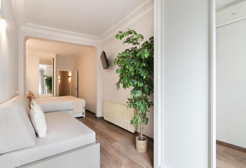 5 Bedroom Apartment, Roisa Centro