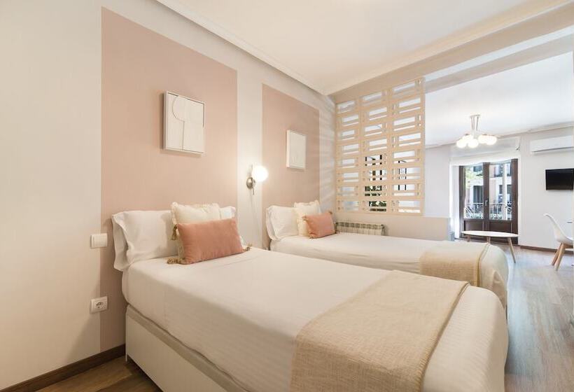 استودیو استاندارد با بالکن, Roisa Centro