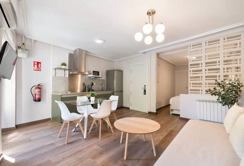 استودیو استاندارد با بالکن, Roisa Centro