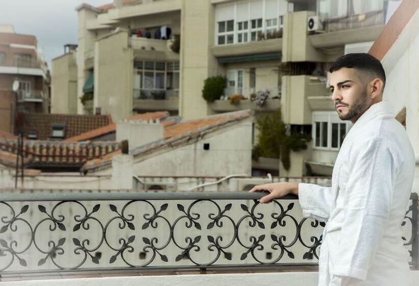 آپارتمان دوبلکس 1 خوابه, Roisa Centro