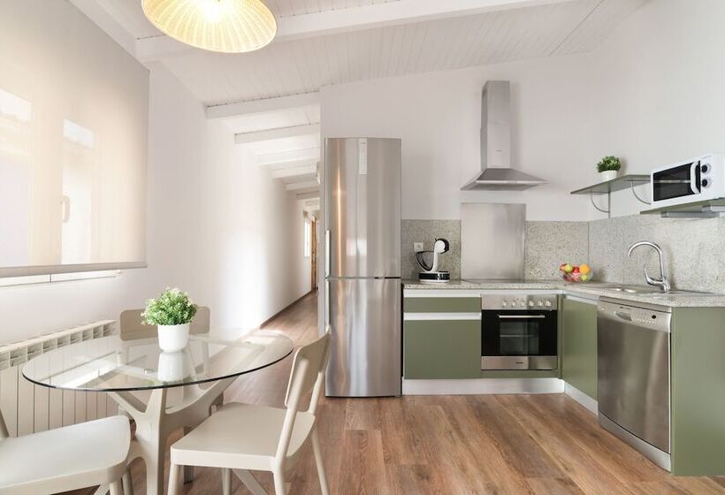 آپارتمان دوبلکس 1 خوابه, Roisa Centro