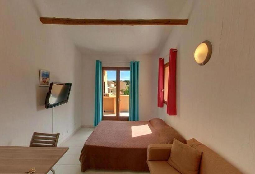 استودیوی استاندارد, Résidence Lago Verde