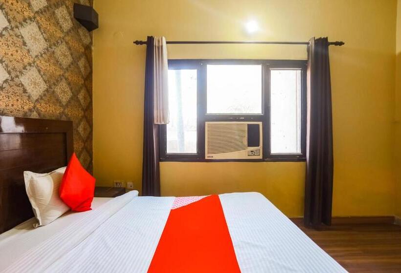 Klassiskt Trippelrum, Collection O Suryansh