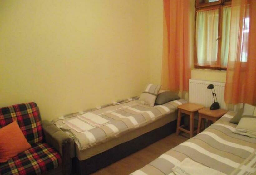 ２ベッドルームアパートメント, Dinnyelaposi Vendégház