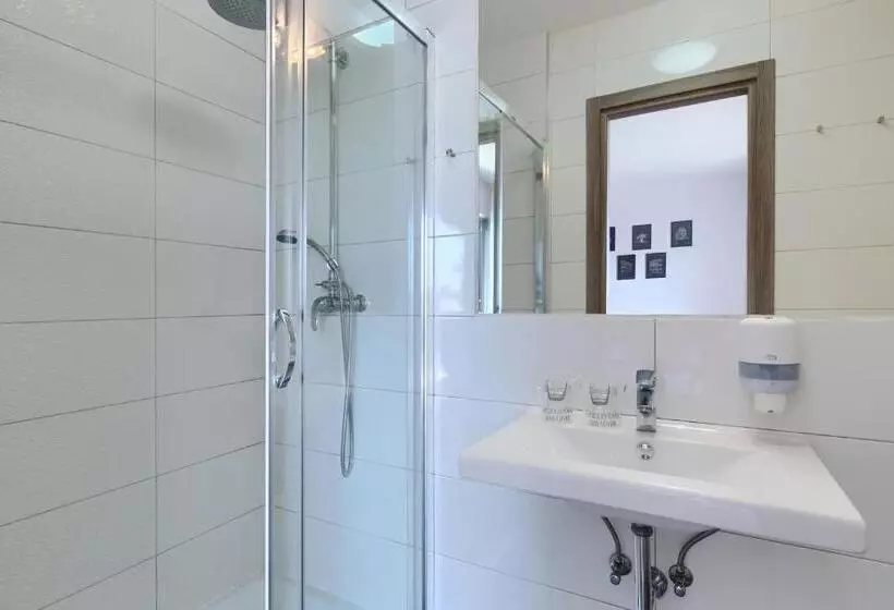 バルコニー付きスタンダードルーム, Pula City Center Accommodation With Free Parking