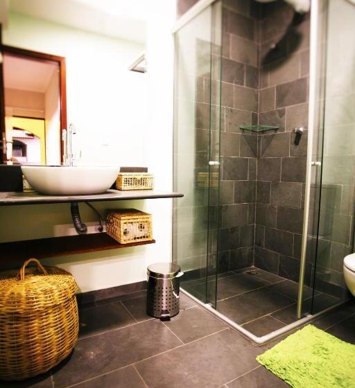 패밀리 아파트, Flor Da Mata