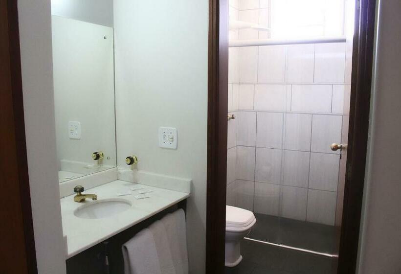 Quarto Triplo Estandar, Arq Inn