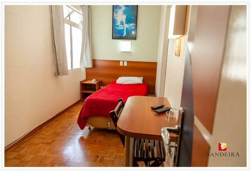 エコノミーシングルルーム, Bandeira