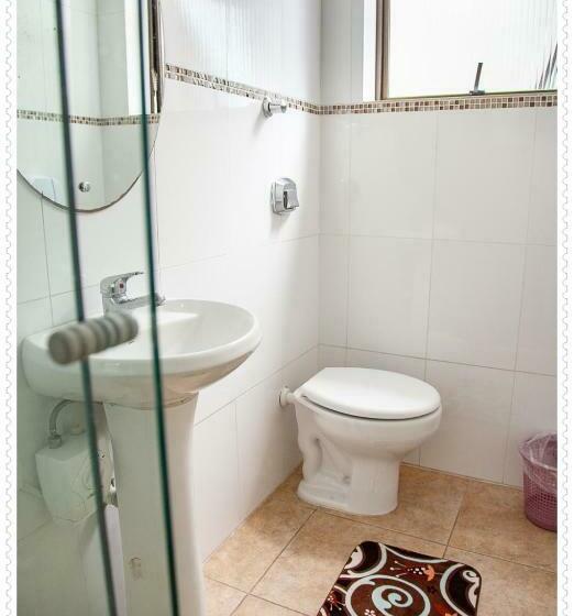 スタンダードルーム, Bandeira