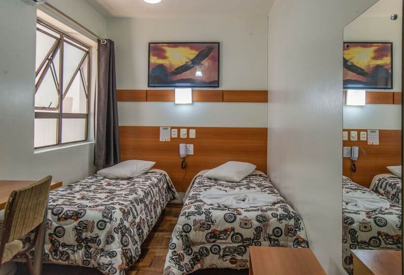 スタンダードルーム, Bandeira