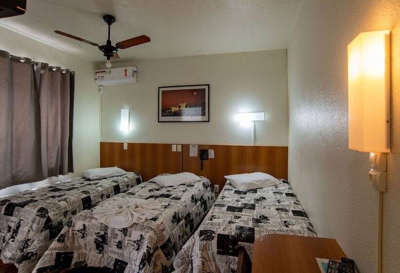 スタンダードトリプルルーム, Bandeira