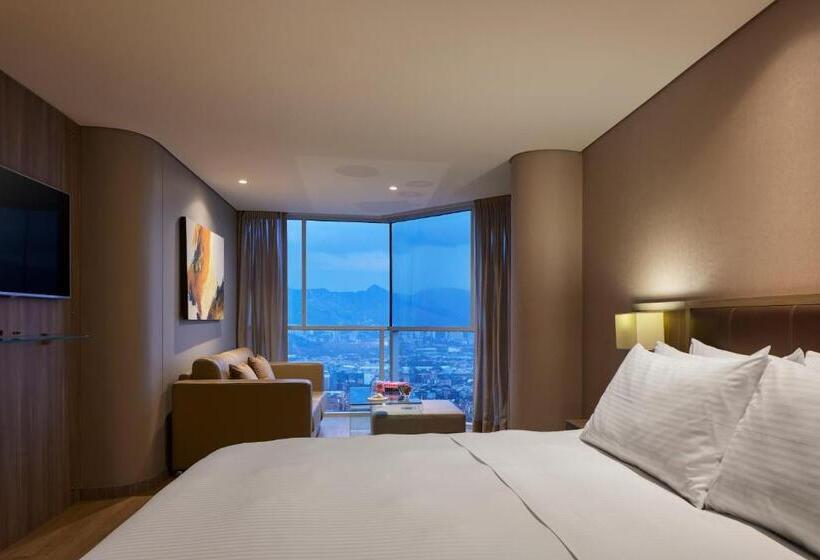 جناح جونيور ديلوكس, Binn