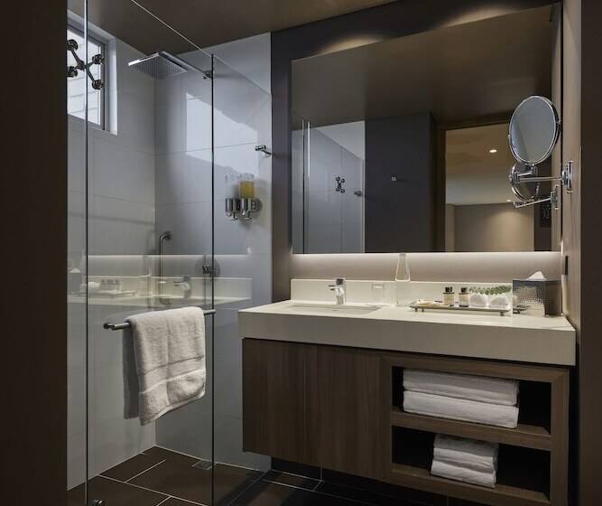 جناح جونيور ديلوكس, Binn