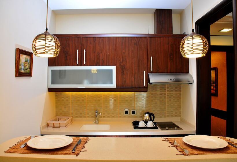 سوئیت با تخت بزرگ, Dolphin Royal Suites