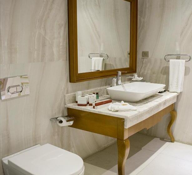 سوئیت پرزیدنت, Euphoria Batumi Convention & Casino