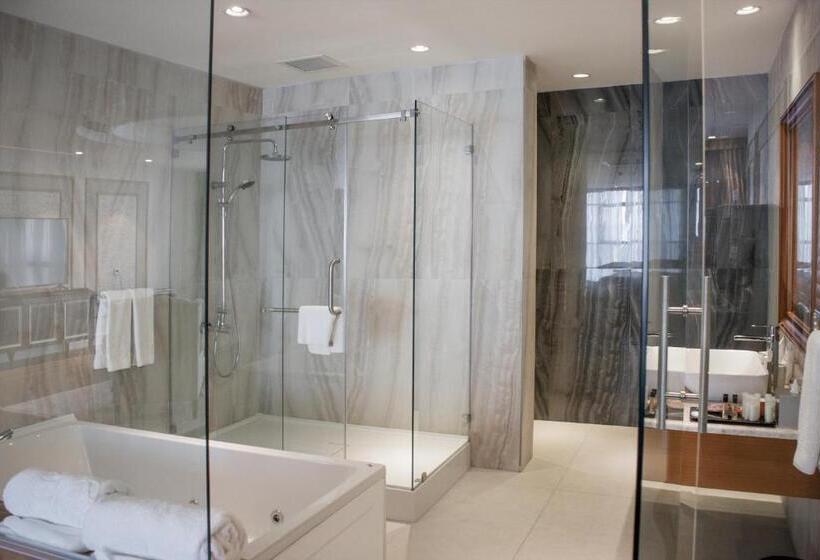 سوئیت پرزیدنت, Euphoria Batumi Convention & Casino